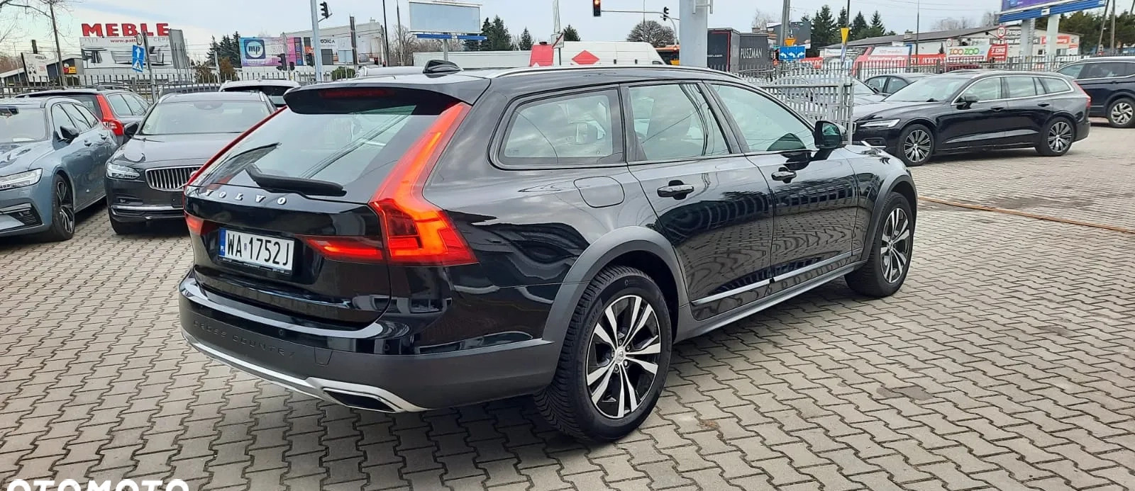 Volvo V90 Cross Country cena 139000 przebieg: 70900, rok produkcji 2020 z Babimost małe 172